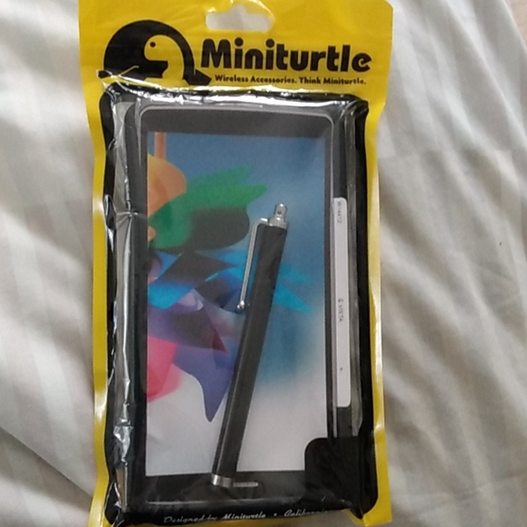 Mini turtle basketball phone case - Picture 3 of 3